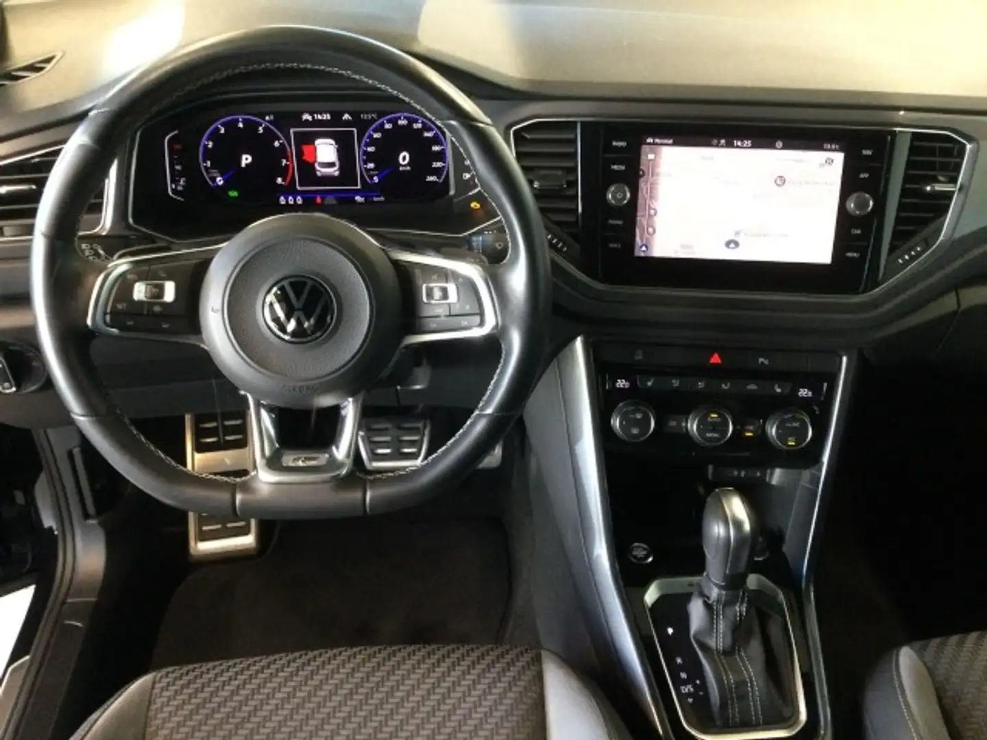 Volkswagen T-Roc 2.0 TSI 4Motion Sport R Line 20 Zoll DCC Keyless Schwarz - 2