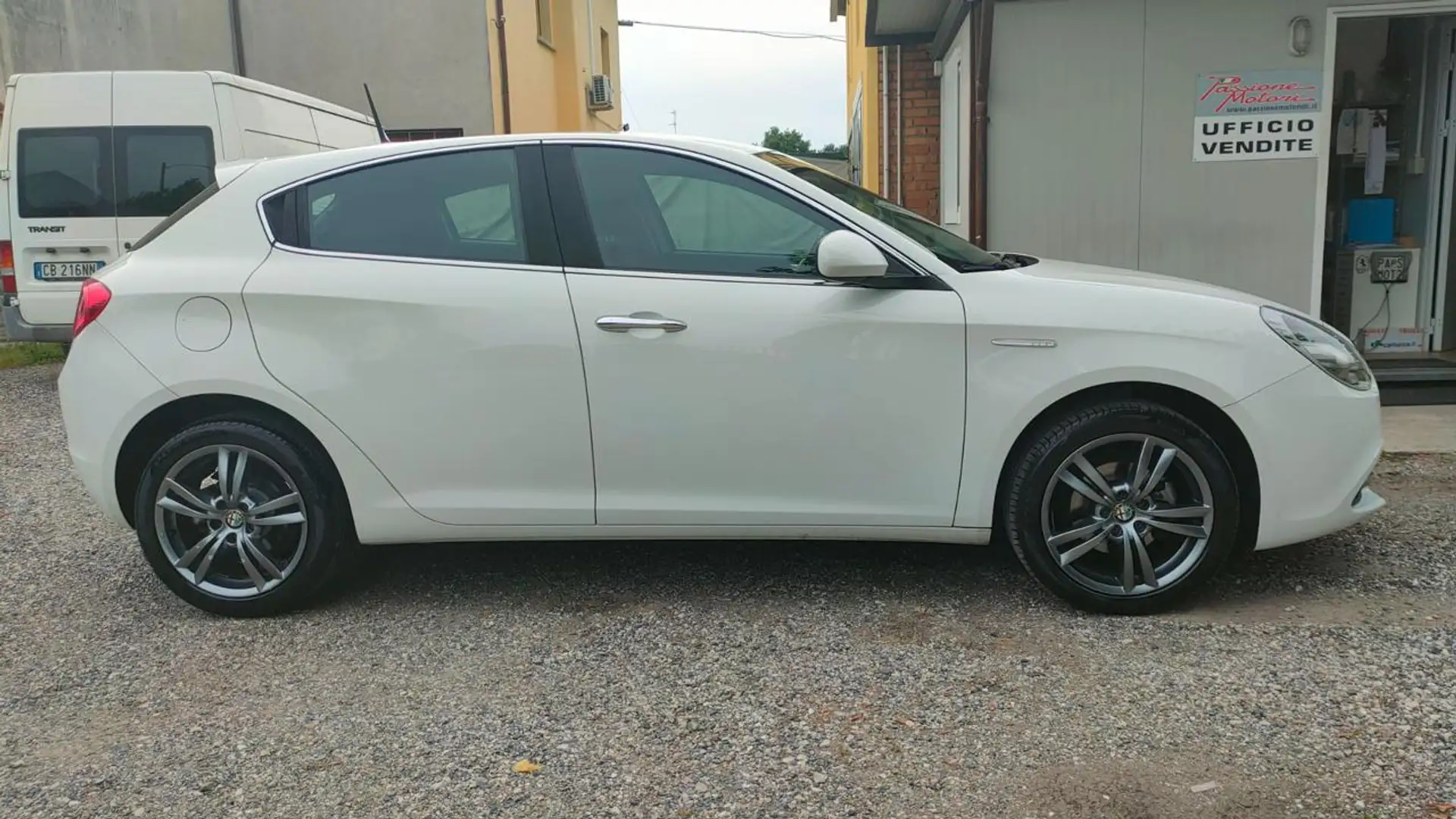 Alfa Romeo Giulietta 1.4 Turbo 120 CV GPL Distinctive 96000KM Weiß - 2