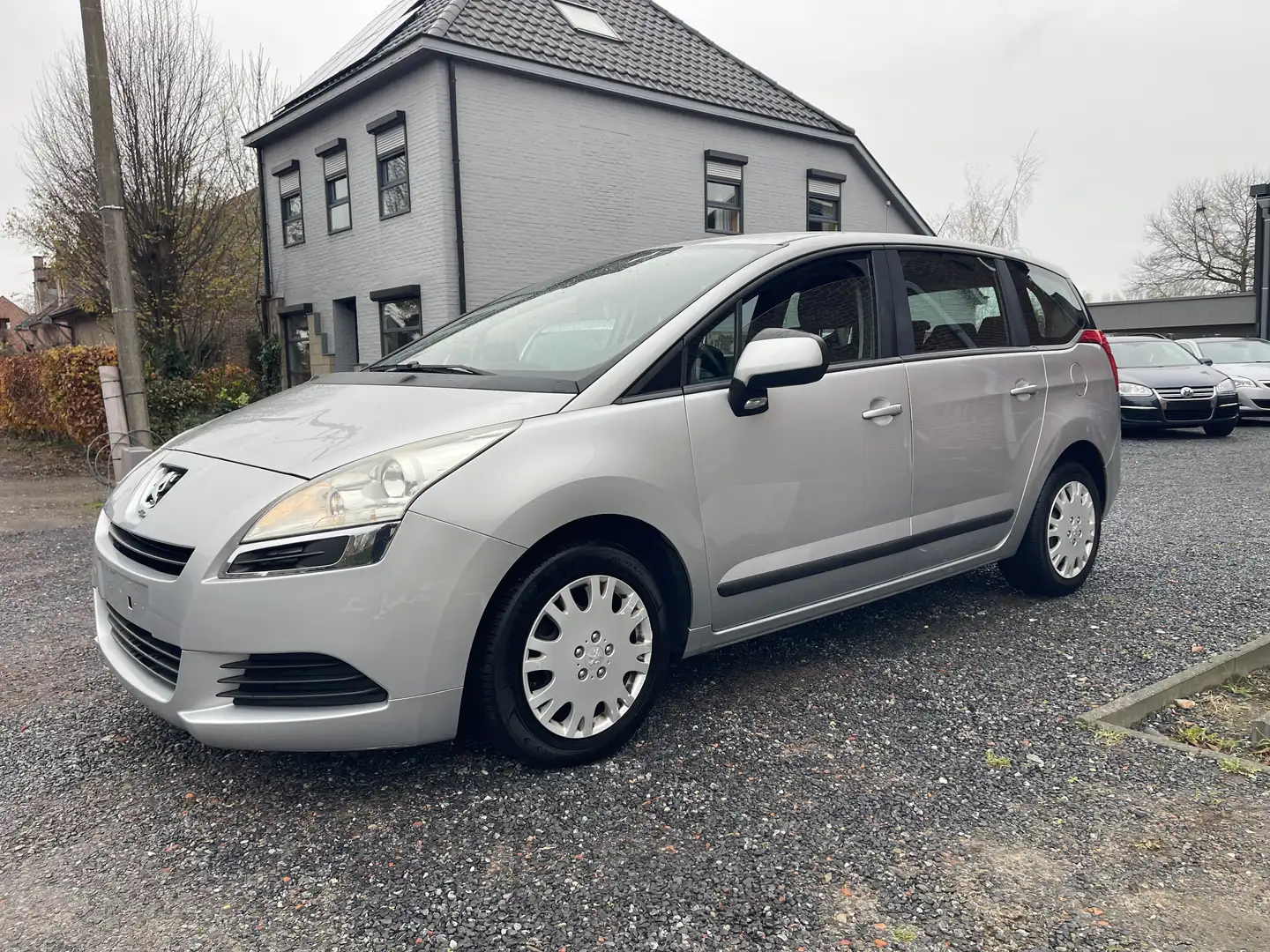 Peugeot 5008 HDI 110,Airco,Gps, 7 PLaatsen,Cruise control,... Gris - 1