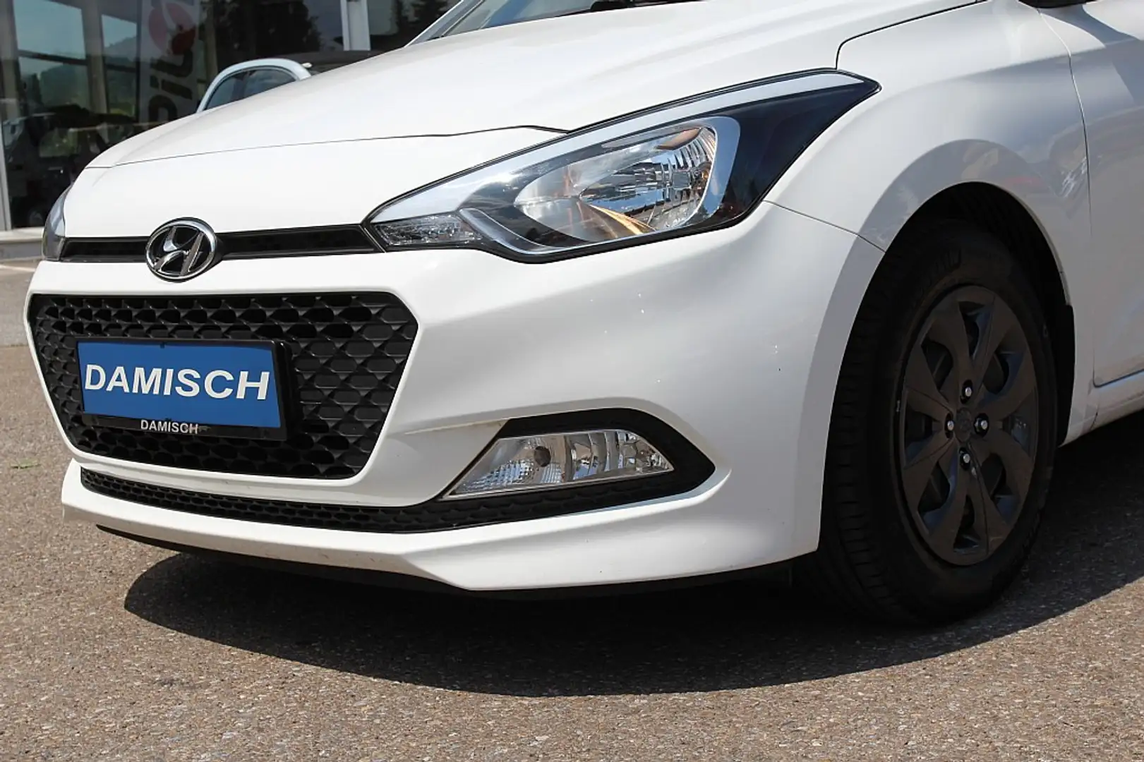 Hyundai i20 1,25 Edition 25 Weiß - 2
