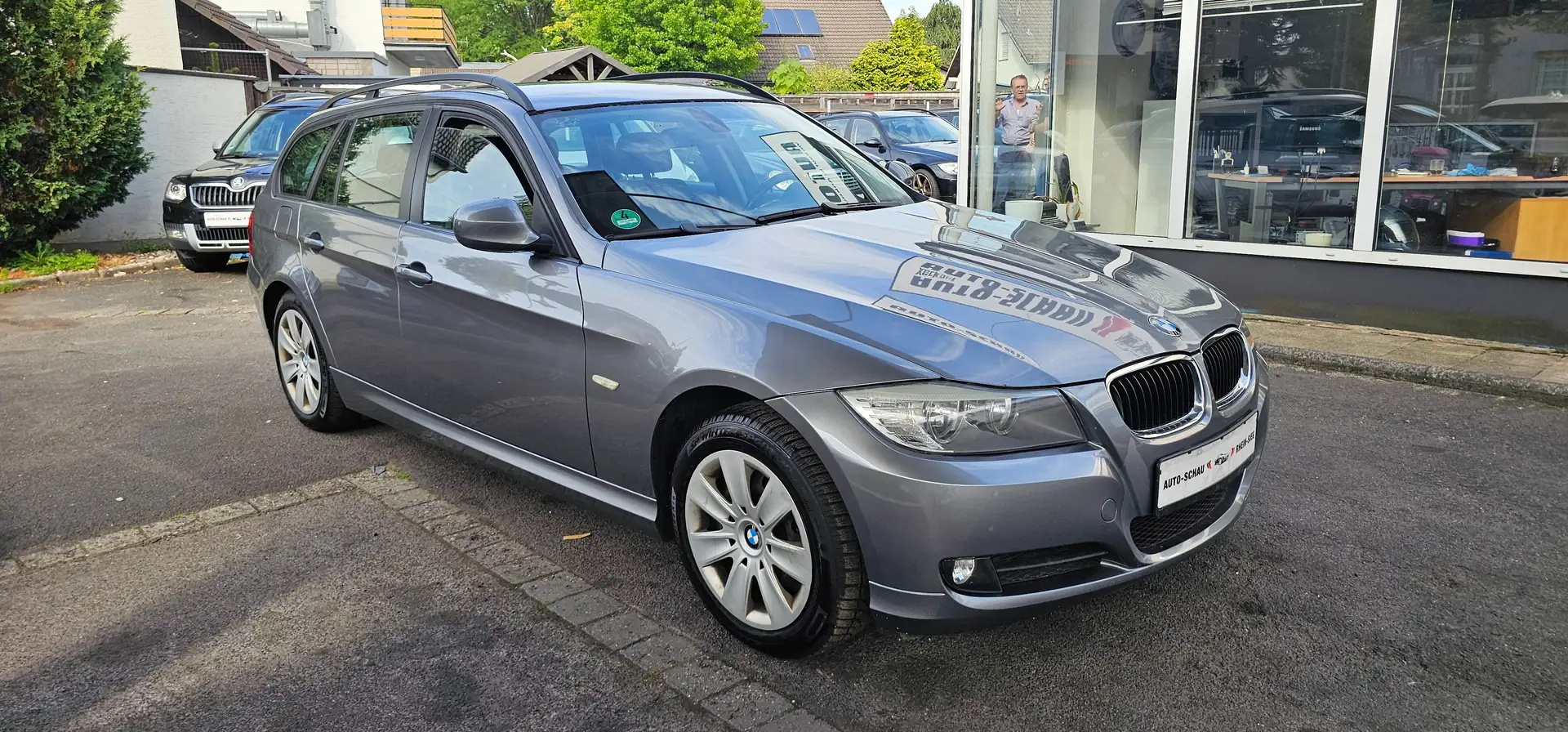 BMW 318 318d Grau - 2