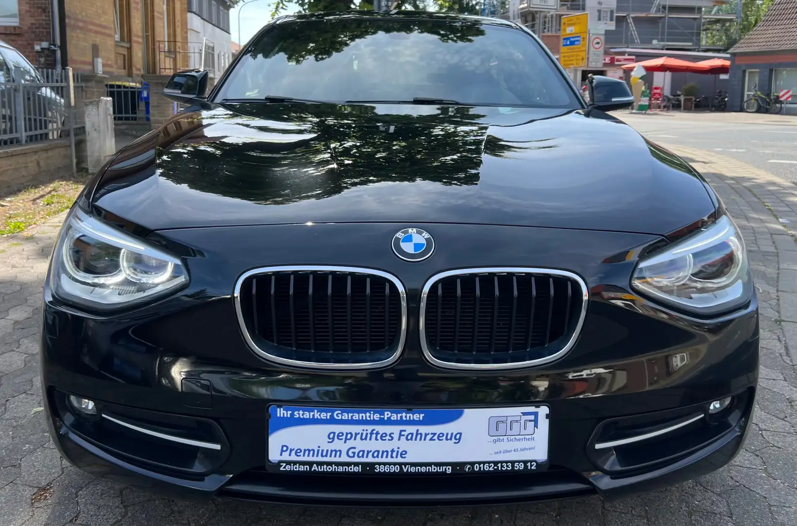 BMW 118 118d xDrive Sport Line 3-trg./ TÜV/ 2.Hand/ TOP Noir - 2