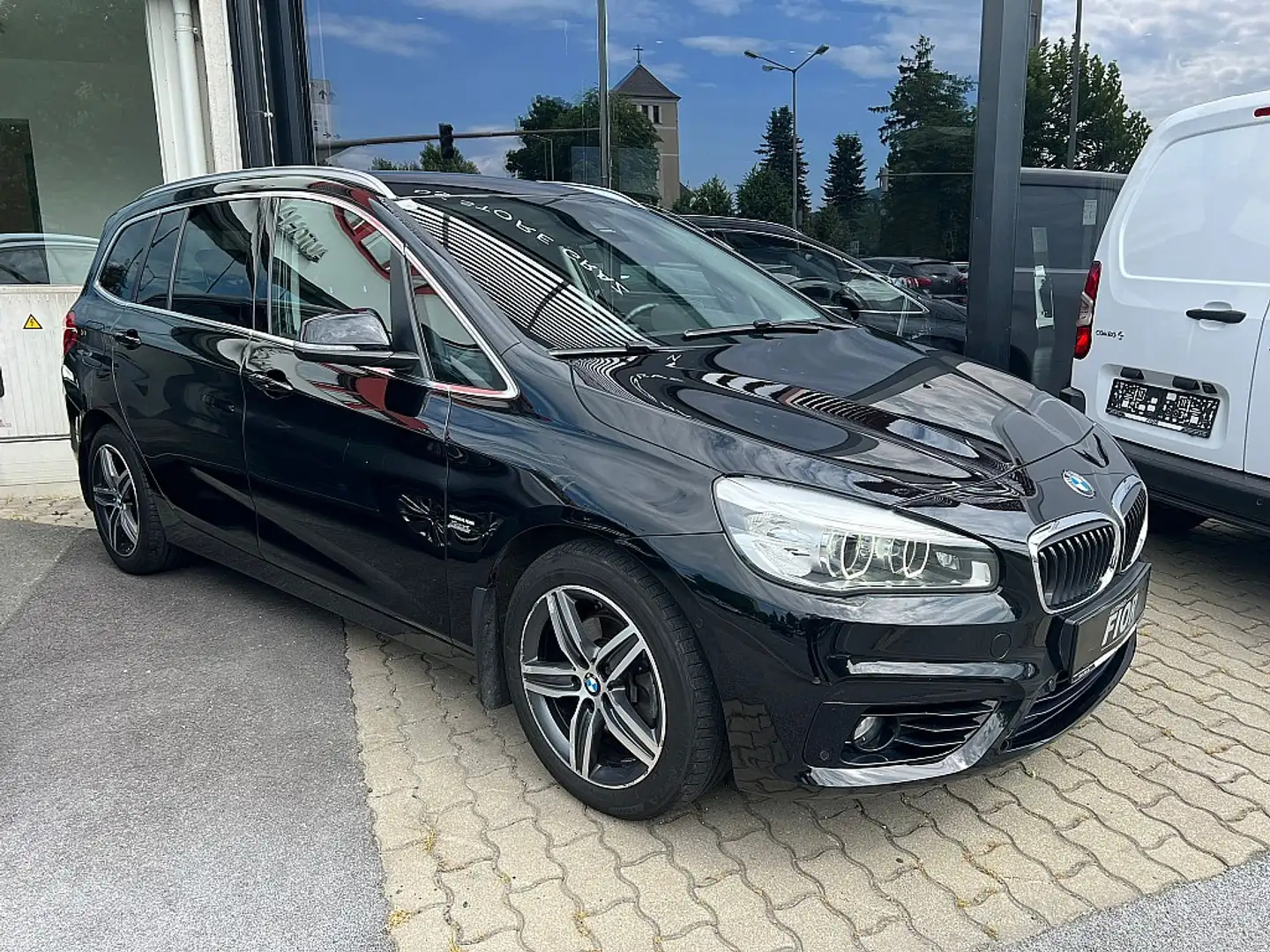 BMW 216 d Active Tourer Sport Line (G2609) Schwarz - 2