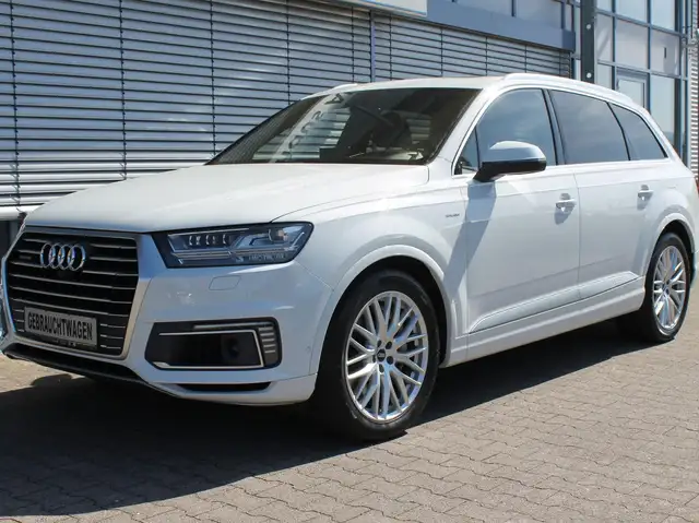 Audi Q7 e-tron 3.0 TDI quattro S line