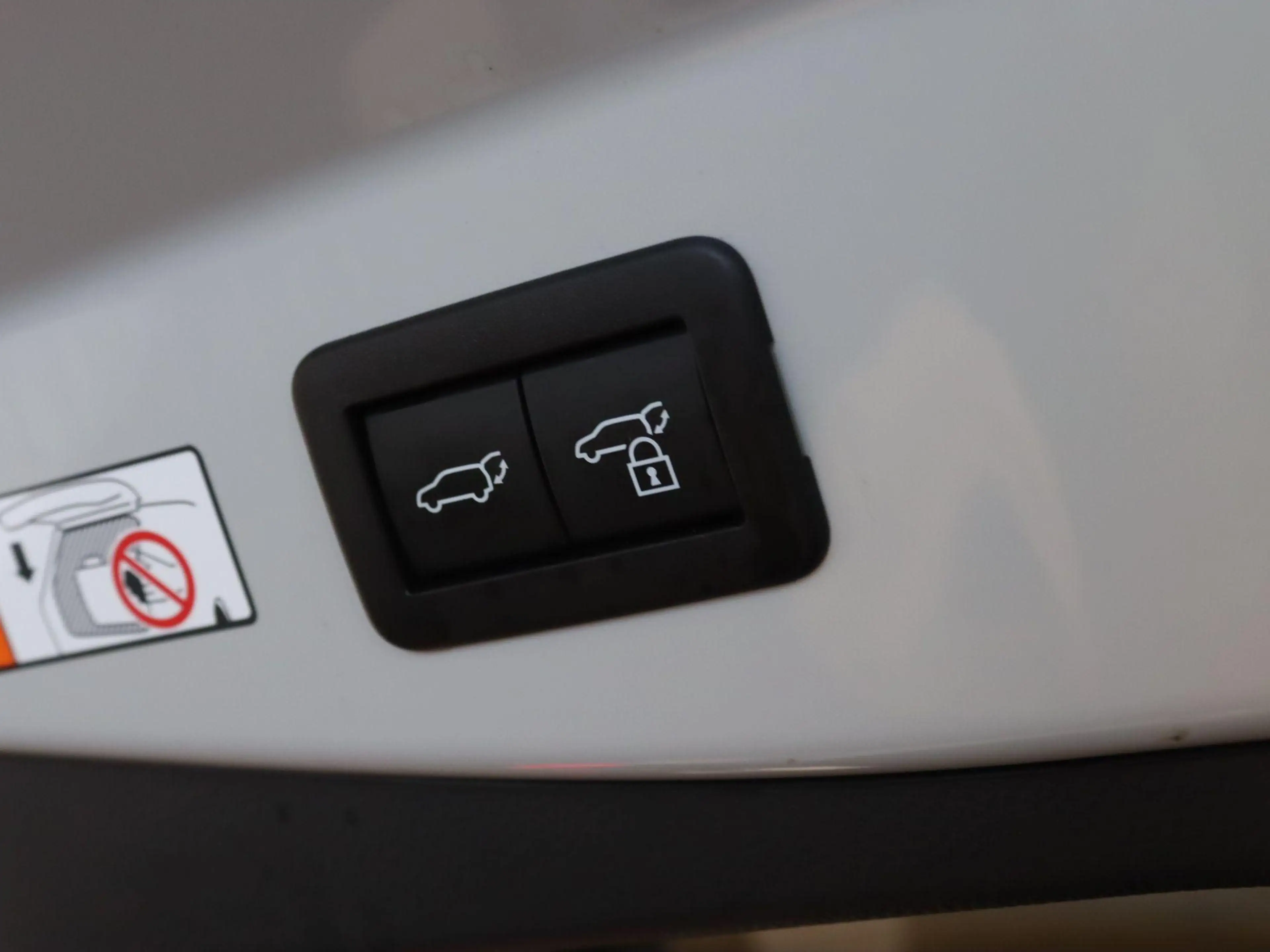 Toyota C-HR 2.0 Plug-in Hybrid 220 GR SPORT PLUS - ORIGINEEL N — photo 4