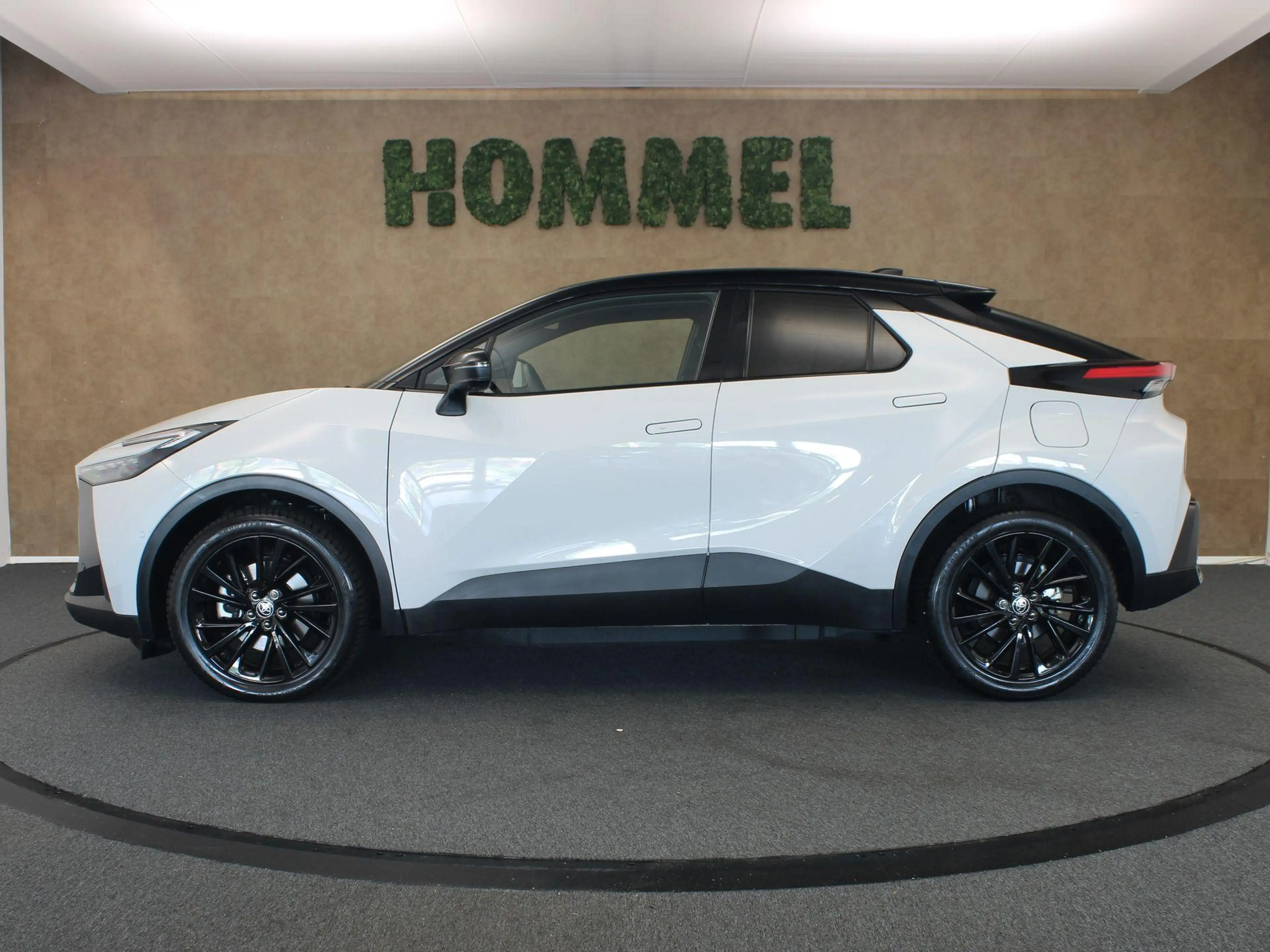 Toyota C-HR 2.0 Plug-in Hybrid 220 GR SPORT PLUS - ORIGINEEL N — photo 12