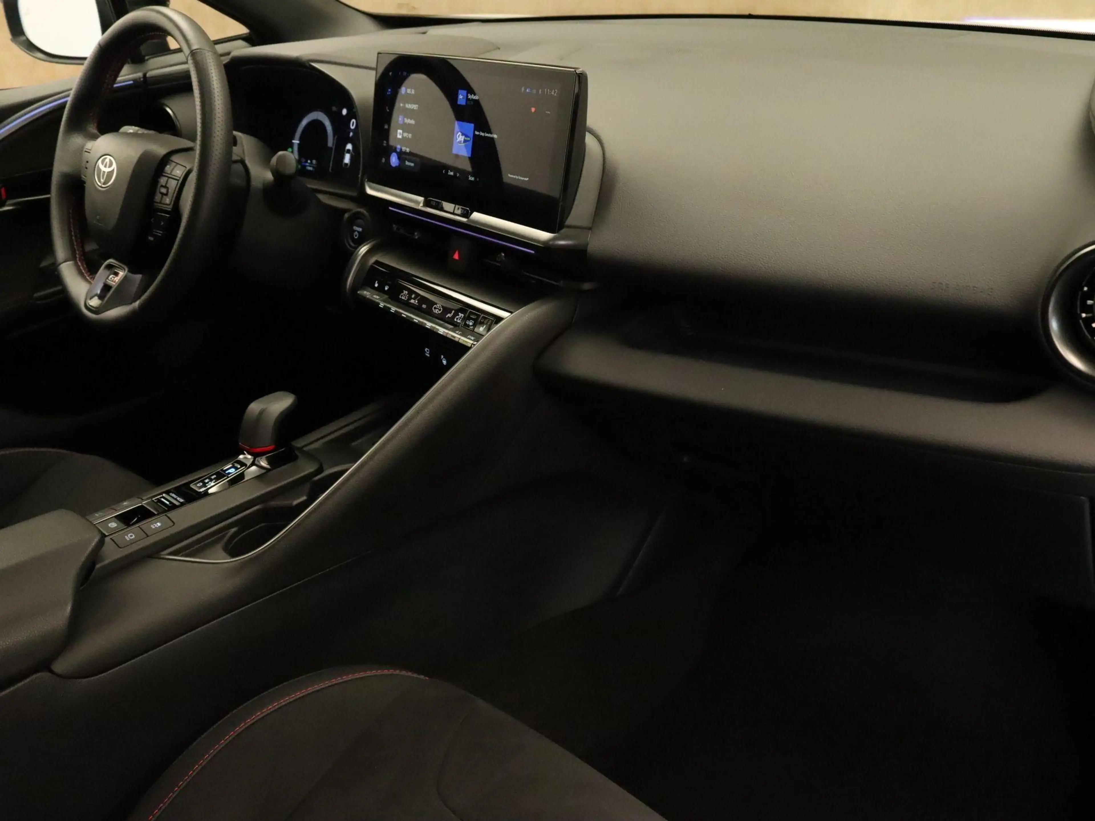Toyota C-HR 2.0 Plug-in Hybrid 220 GR SPORT PLUS - ORIGINEEL N — photo 9