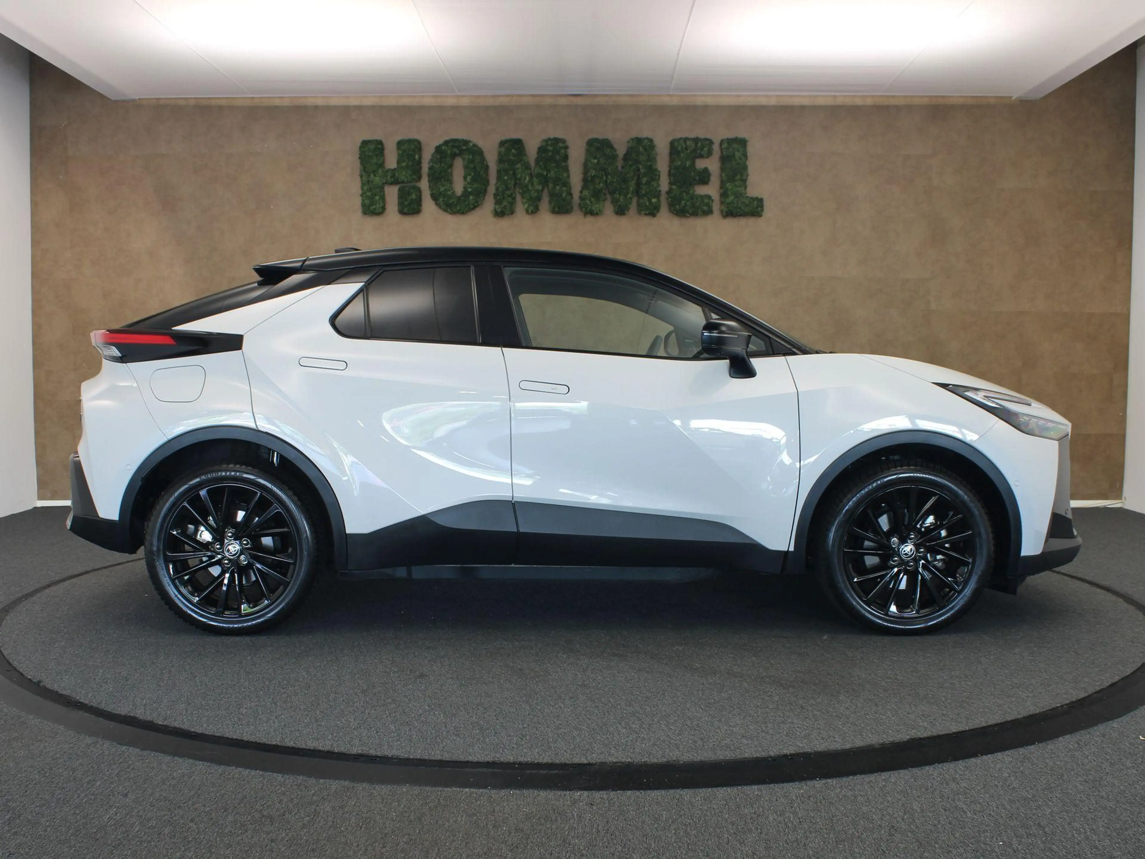 Toyota C-HR 2.0 Plug-in Hybrid 220 GR SPORT PLUS - ORIGINEEL N — photo 13
