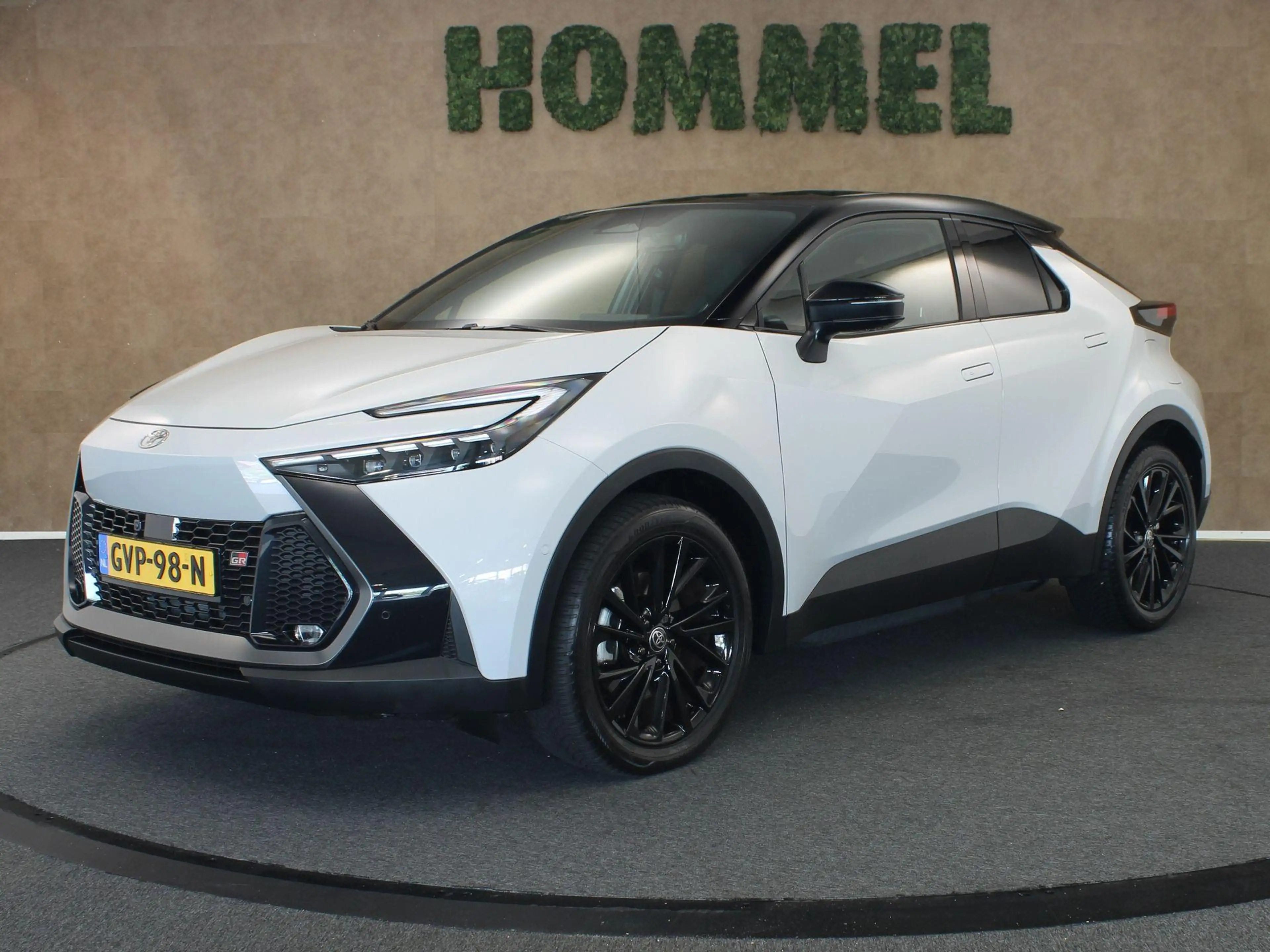 Toyota C-HR 2.0 Plug-in Hybrid 220 GR SPORT PLUS - ORIGINEEL N — photo 5