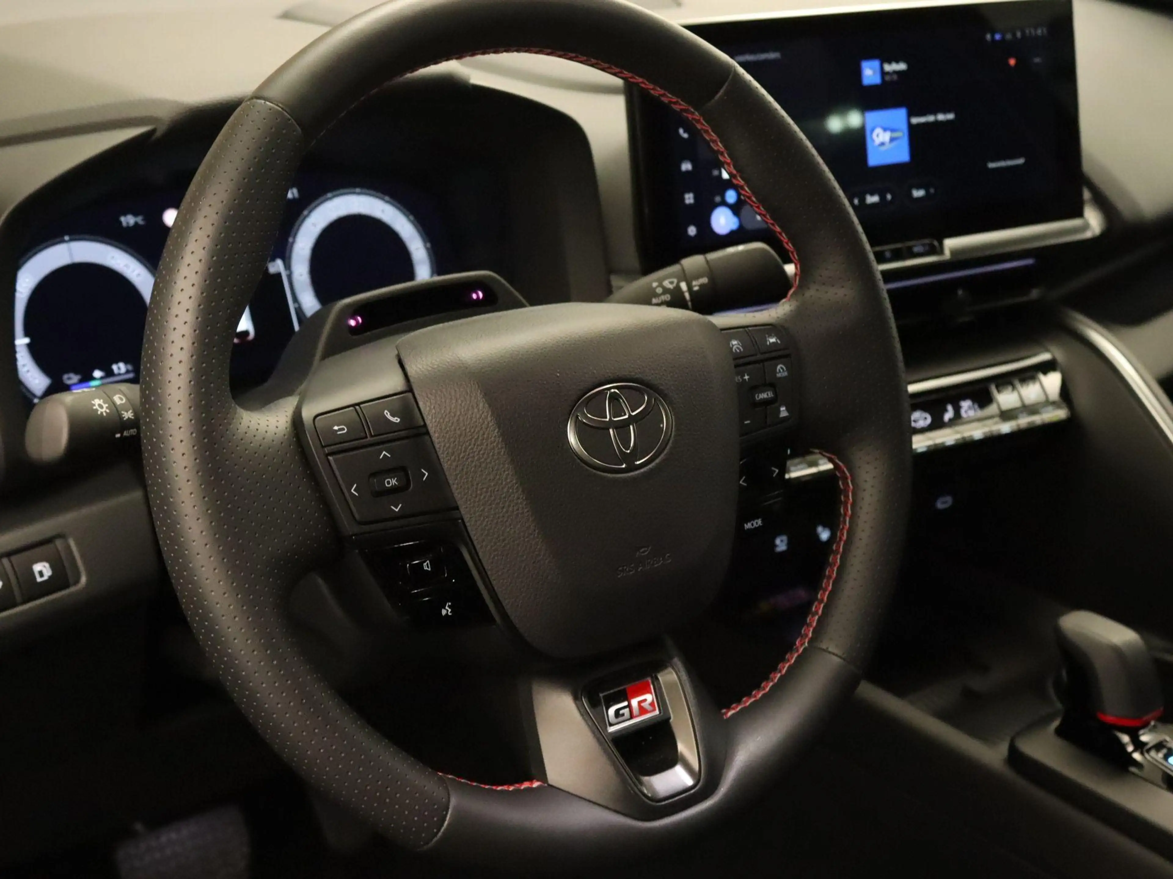 Toyota C-HR 2.0 Plug-in Hybrid 220 GR SPORT PLUS - ORIGINEEL N — photo 2