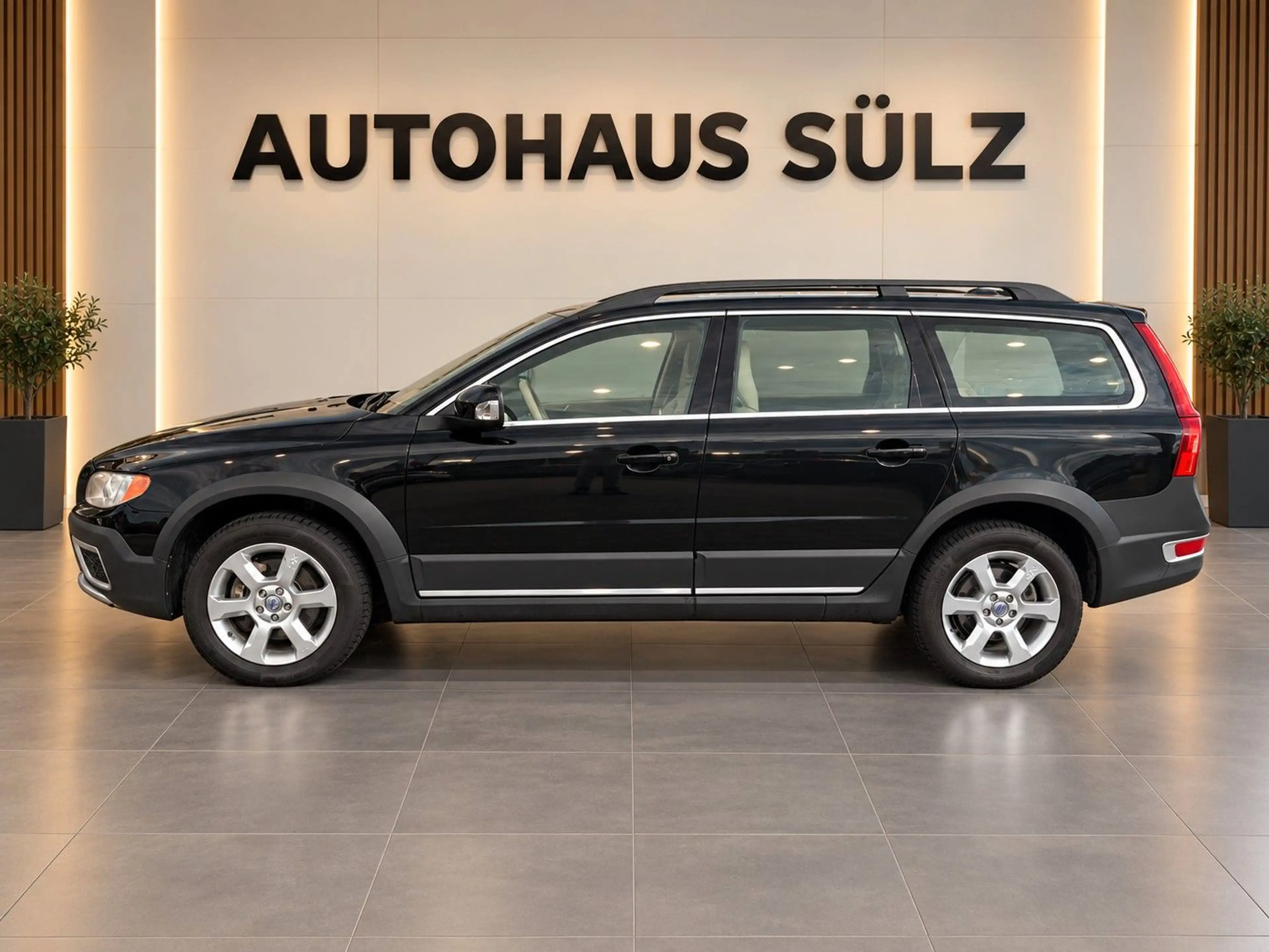 Volvo XC70 D5 Momentum AWD/Automatik/Leder/Navi/Xenon — photo 5