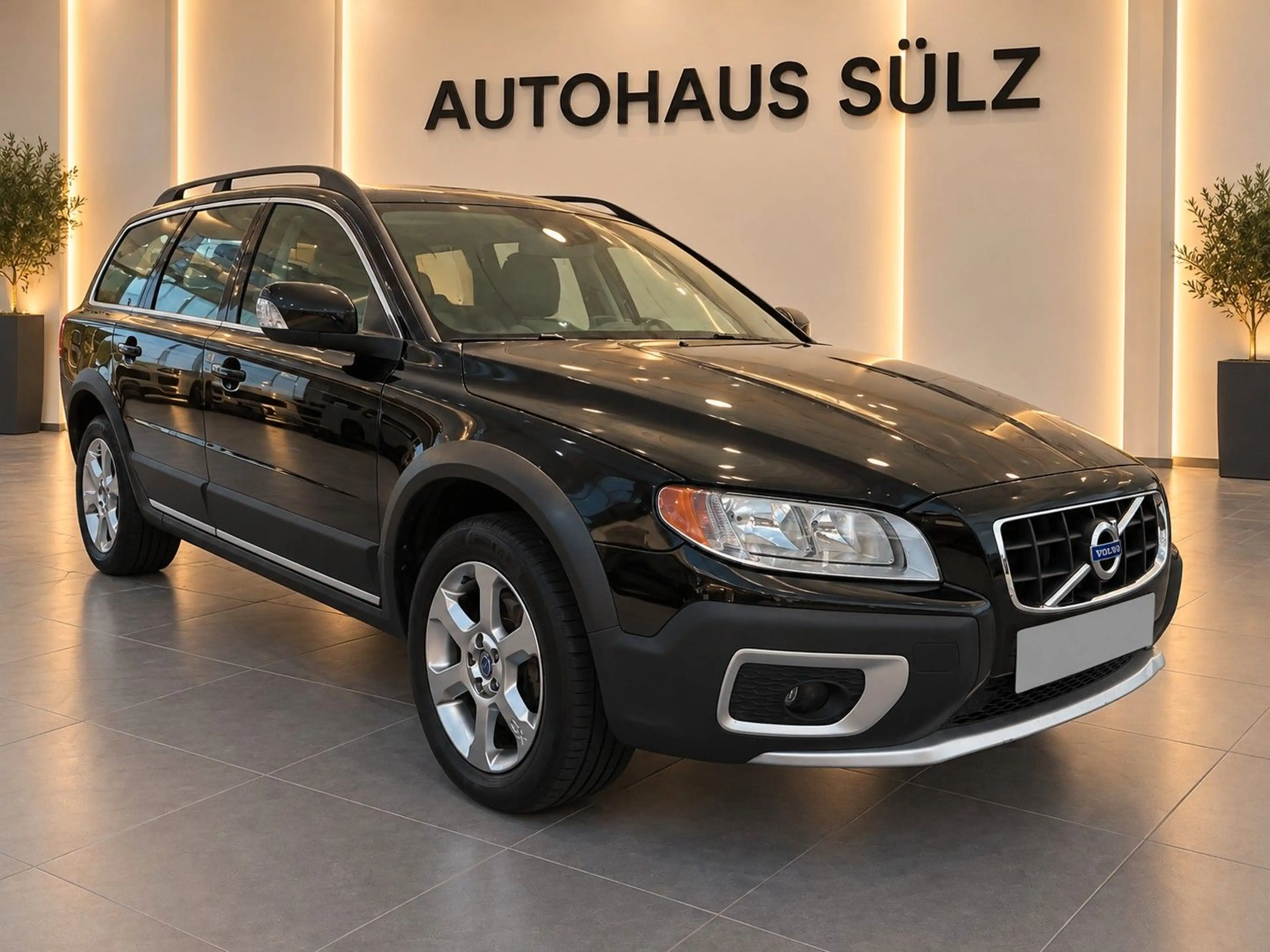 Volvo XC70 D5 Momentum AWD/Automatik/Leder/Navi/Xenon — photo 2