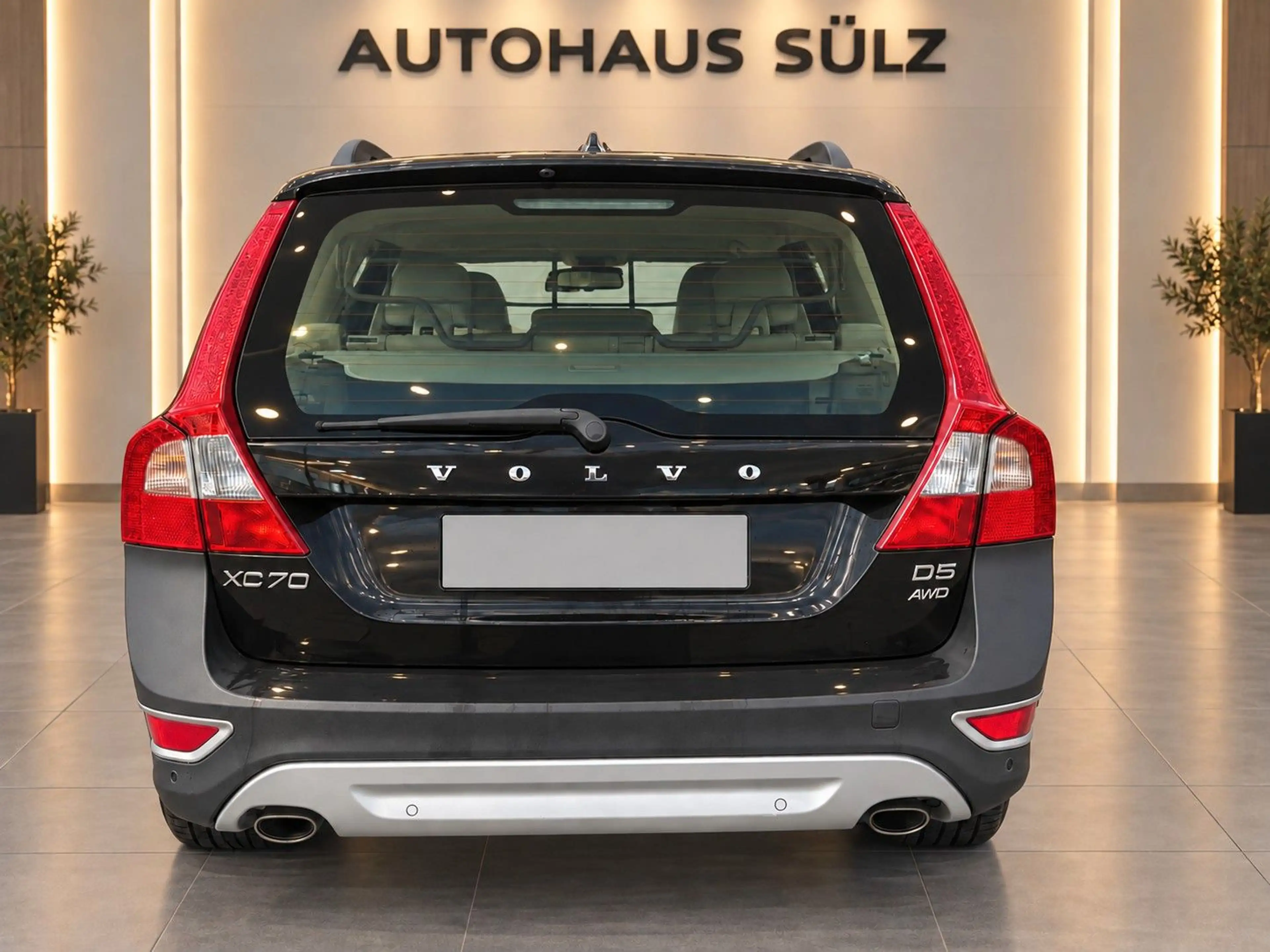 Volvo XC70 D5 Momentum AWD/Automatik/Leder/Navi/Xenon — photo 4