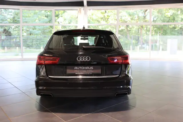 Audi A6 Avant view 5