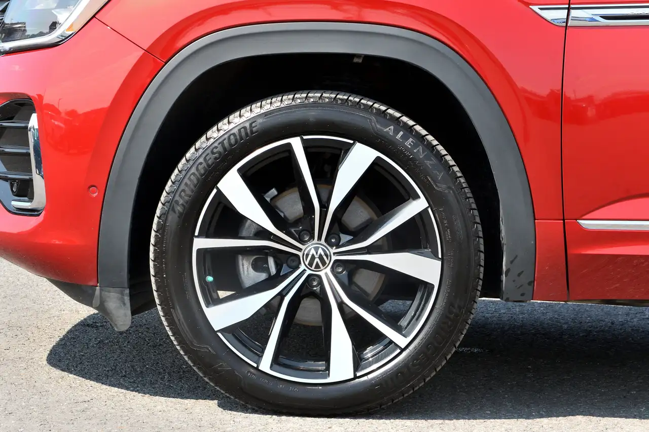 Volkswagen Atlas снимка Volkswagen Atlas