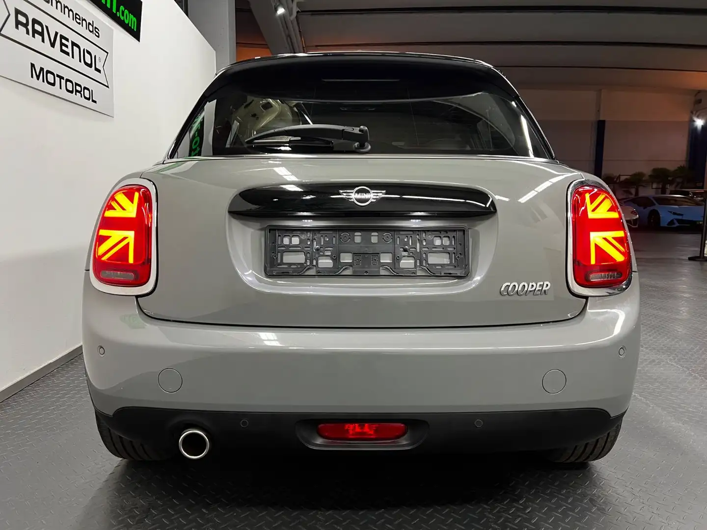 MINI Cooper Chili Edition *LEDER*NAVI*PDC*TEMP*SHZ* Grau - 2