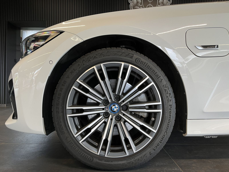 BMW 320 e M-Sport AHK/Keyless/Kamera/LiveCopit/18Zol — photo 7