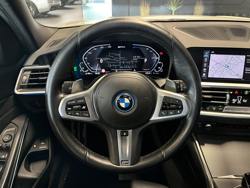 BMW 320 e M-Sport AHK/Keyless/Kamera/LiveCopit/18Zol — photo 13