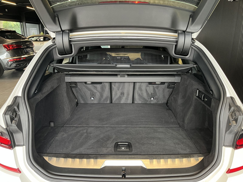 BMW 320 e M-Sport AHK/Keyless/Kamera/LiveCopit/18Zol — photo 11