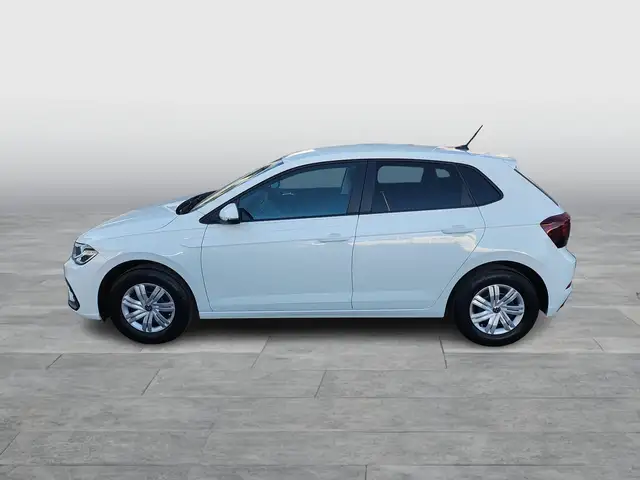 Volkswagen Polo view 3