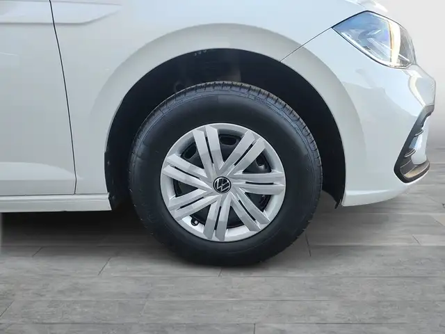 Volkswagen Polo view 7
