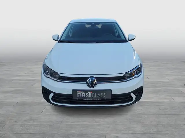 Volkswagen Polo view 2