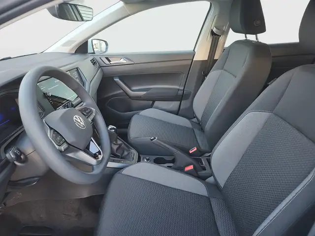 Volkswagen Polo view 8
