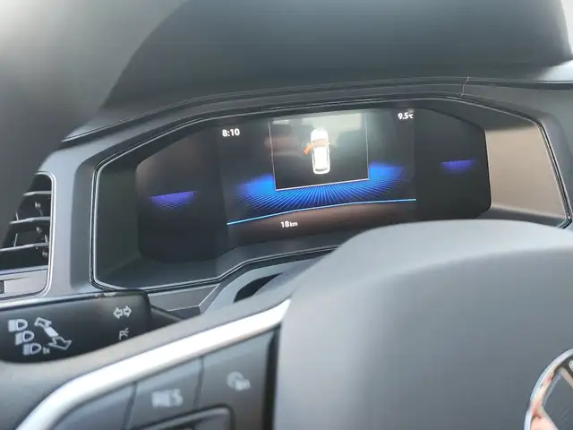 Volkswagen Polo view 10