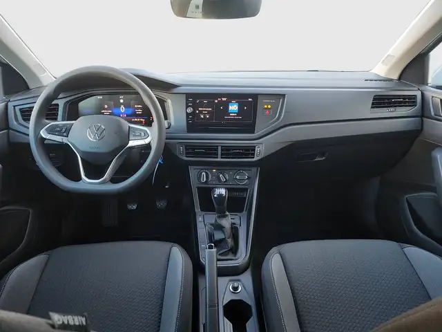 Volkswagen Polo view 9