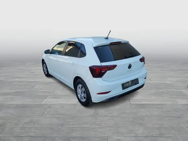 Volkswagen Polo view 4