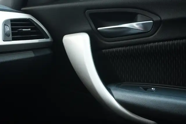 BMW 1 Series view 27