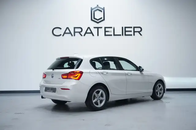 BMW 1 Series view 6