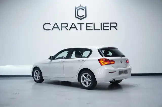 BMW 1 Series view 4