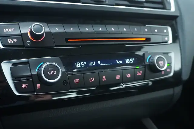 BMW 1 Series view 22