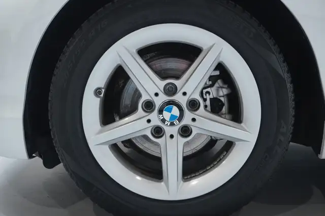 BMW 1 Series view 17