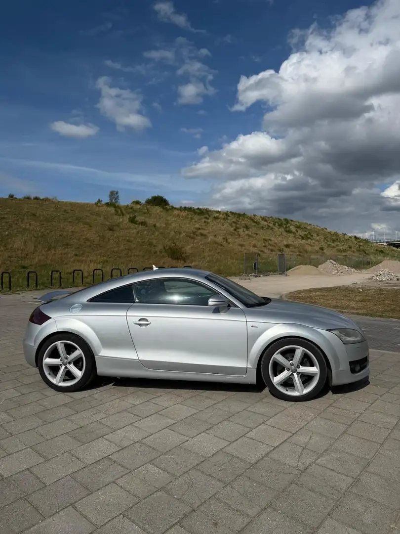 Audi TT 2.0 TFSI Pro Line Grijs - 2