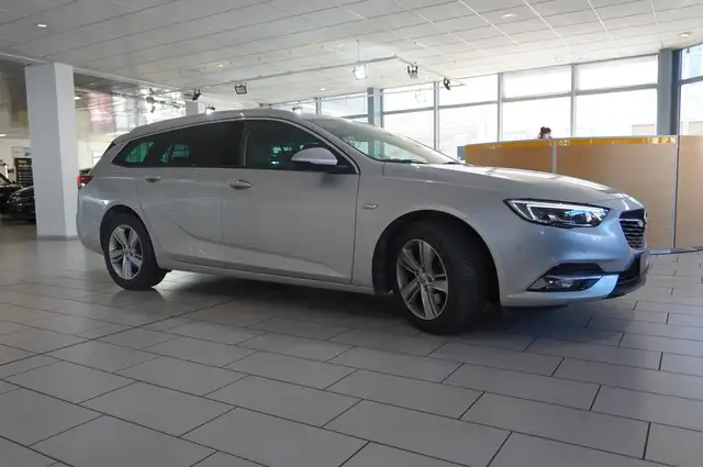 Opel Insignia view 7