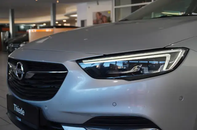 Opel Insignia view 5