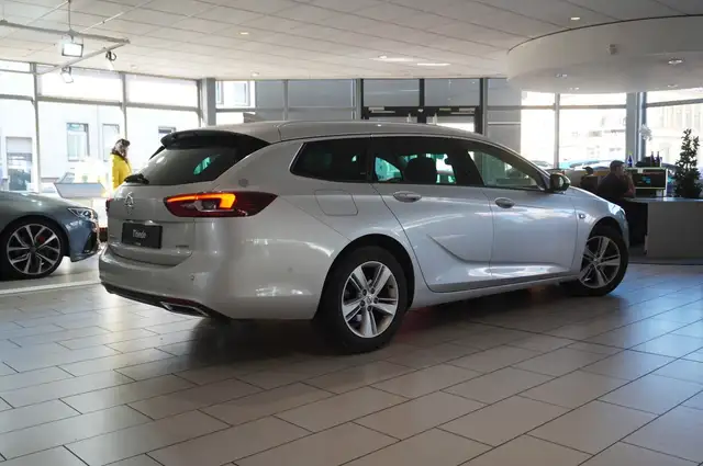 Opel Insignia view 9