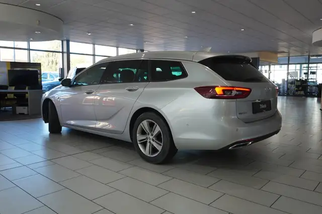 Opel Insignia view 12