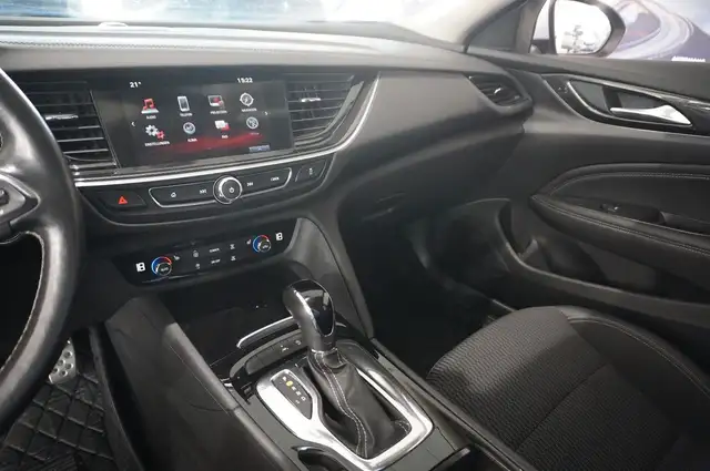 Opel Insignia view 24