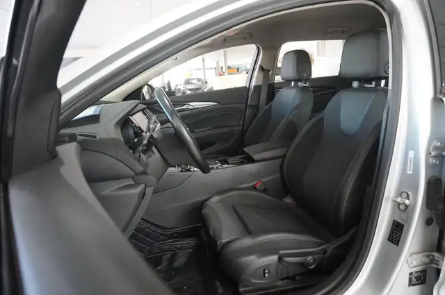 Opel Insignia view 17