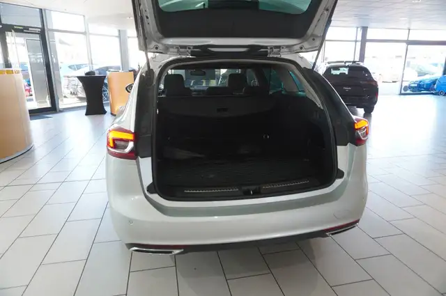 Opel Insignia view 13