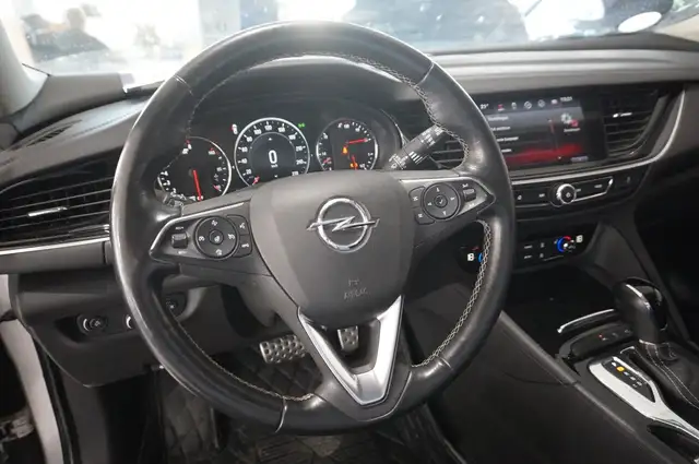 Opel Insignia view 18