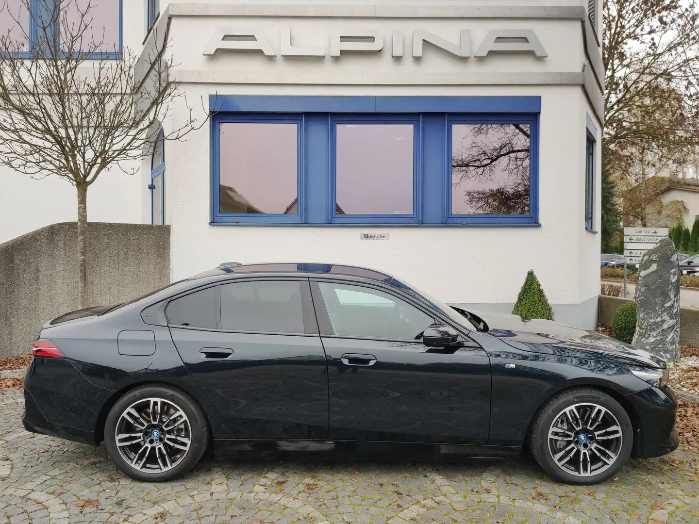 BMW 550 550 e xDrive M Sport Blau - 2
