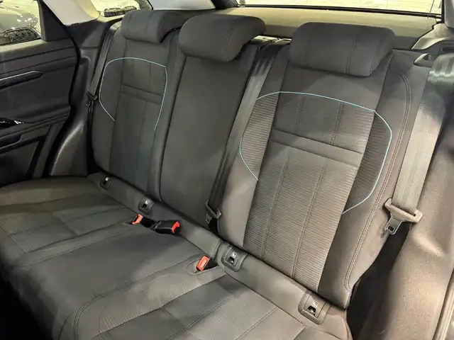 Land Rover Range Rover Evoque view 15