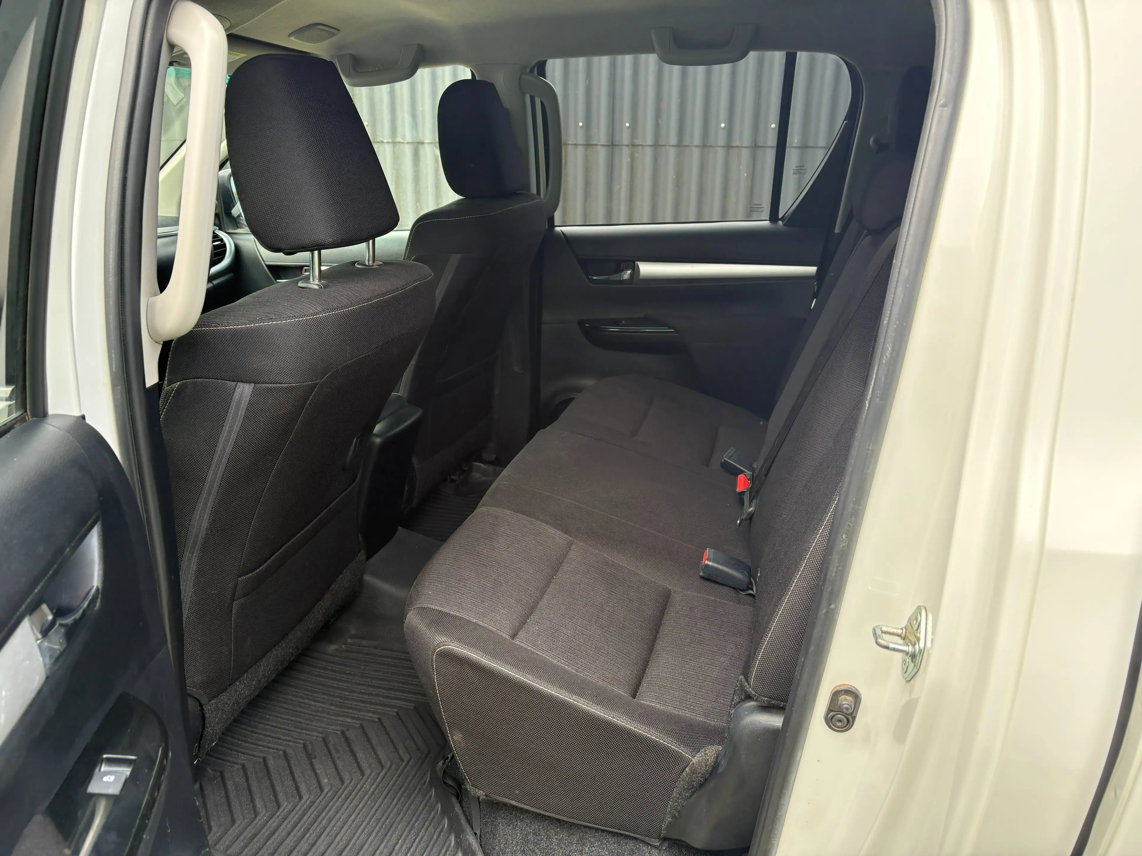 Toyota Hilux 2.4 D-4D 4WD * GPS+CAMERA * HARD-TOP * 27.500 EUR + TVA — photo 8