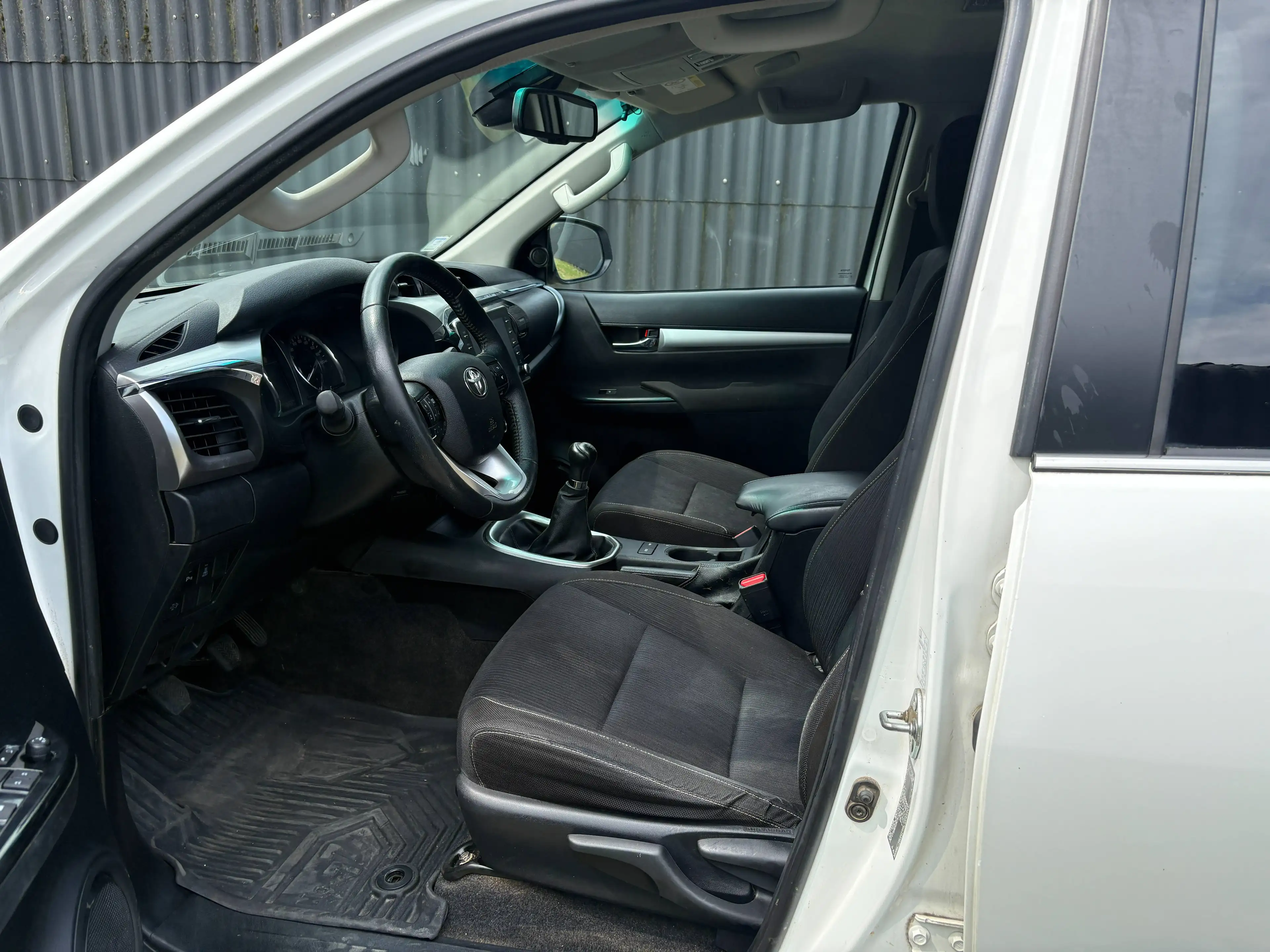 Toyota Hilux 2.4 D-4D 4WD * GPS+CAMERA * HARD-TOP * 27.500 EUR + TVA — photo 10
