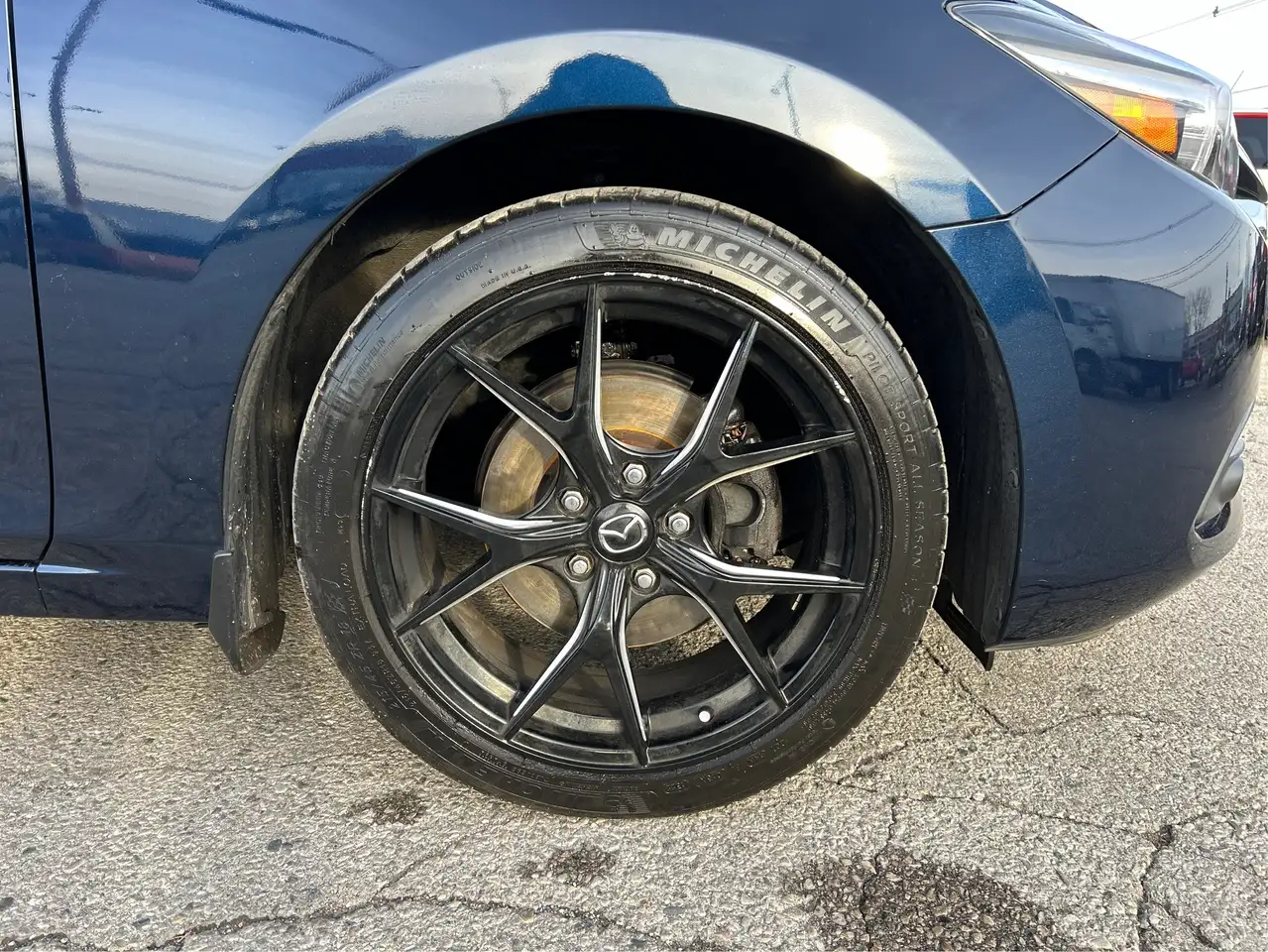 Mazda 3 снимка Mazda 3
