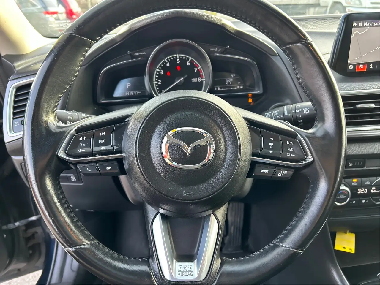 Mazda 3 снимка Mazda 3